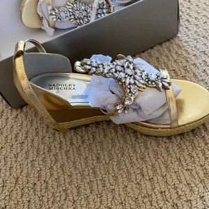 Selling shoes, The brand is Badgley Mischka